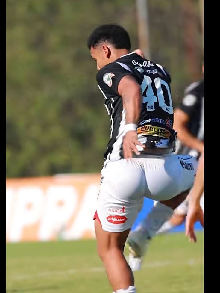 Emmmavic's tweet photo. Ricardo is such a special player, i remember one time i was watching him play and the joy the chill thrills it gave me, he is so electrifying with the ball and so exciting to watch 😍 https://t.co/MBboAWgiOh