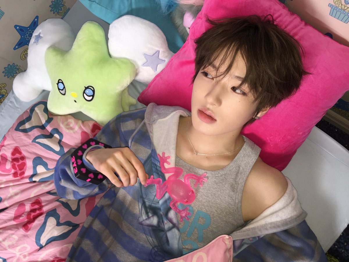 HUHu_c0's tweet photo. ㅇㅅ엠 이 변태색기들 감사합니다 https://t.co/PPpIsDB8Dk