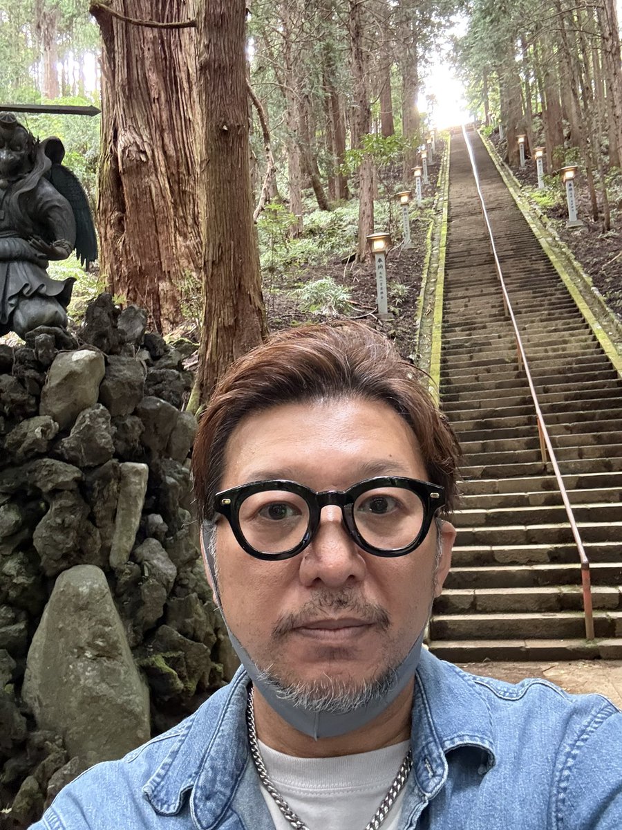 mika_sanosuke's tweet photo. 今年も、天狗のお寺『大雄山最乗寺』に行ってきた。
相変わらず自然豊かで、相変わらずえげつない階段を登る。
心が引き締まるな。
#児童文学 #大雄山 #自然 https://t.co/ATYXvPHlae