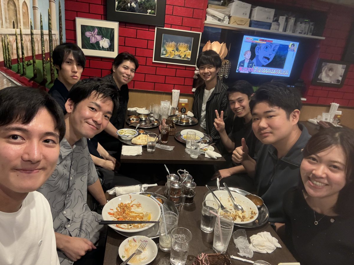 kou_goto_'s tweet photo. 昨日のランチ会には
🎓外資コンサルのフィジカルAI部署で働く東大OB
🎓自動運転の研究→外資IT勤務予定の修士生
🎓中学生からプログラミング→AIの研究に取り組む修士生
🎓慶應最大のサークル副代表
🎓組織論の研究→外資コンサルで働く東大OB
🎓東大博士で量子コンピュータ研究をしていたエンジニア
🎓VCインターン→外資戦略コンサルの東大OB

が来てくれました！