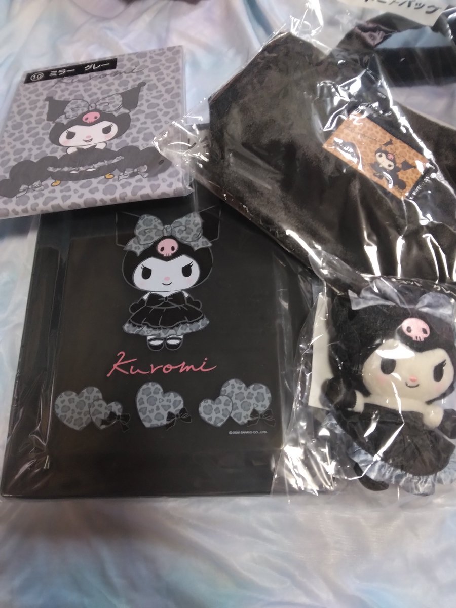catmint1225's tweet photo. サンリオ当たりくじのクロミちゃんは５回
鏡は２つ出たからひとつは母にあげました。
かわいい https://t.co/UoPUQEuhOd