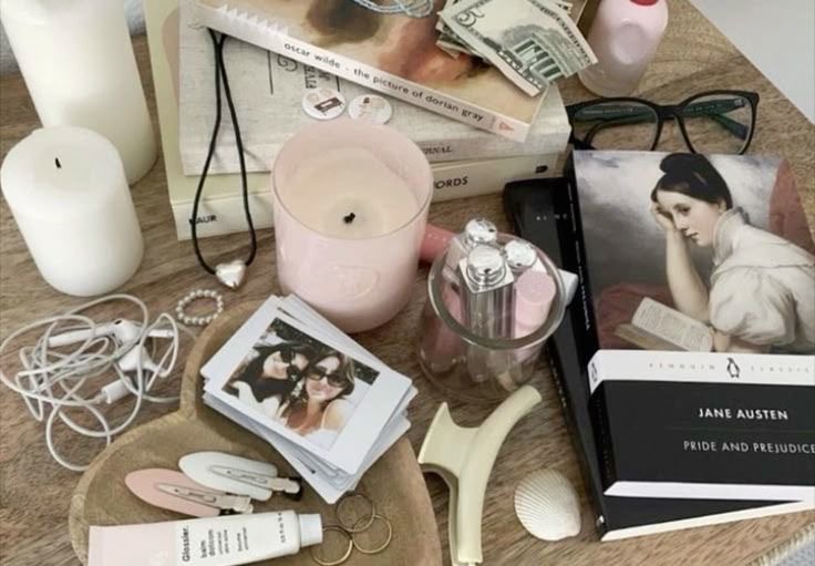 vssyssv's tweet photo. -how pinterest sees me 🙈

idol 
tattoo
aesthetic vibes 
outfit https://t.co/tDhtZofr4w