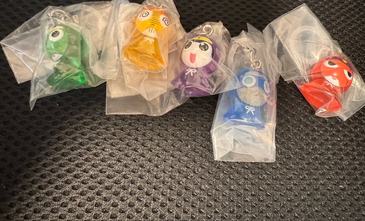 petape_tatan's tweet photo. 【讓渡/買取】
めじるしアクセサリー買取してくださる方いらっしゃいますか？

譲  ケロロ軍曹 
☆雨にそなえるであります コンプリート
☆どうぶつに変身であります タママ ドロロ 
求  定価＋送料(ヤフフリ、メルカリ通す場合は＋手数料)

郵送交換のみ
お気軽にお声かけください！ https://t.co/8zugTJwrMJ