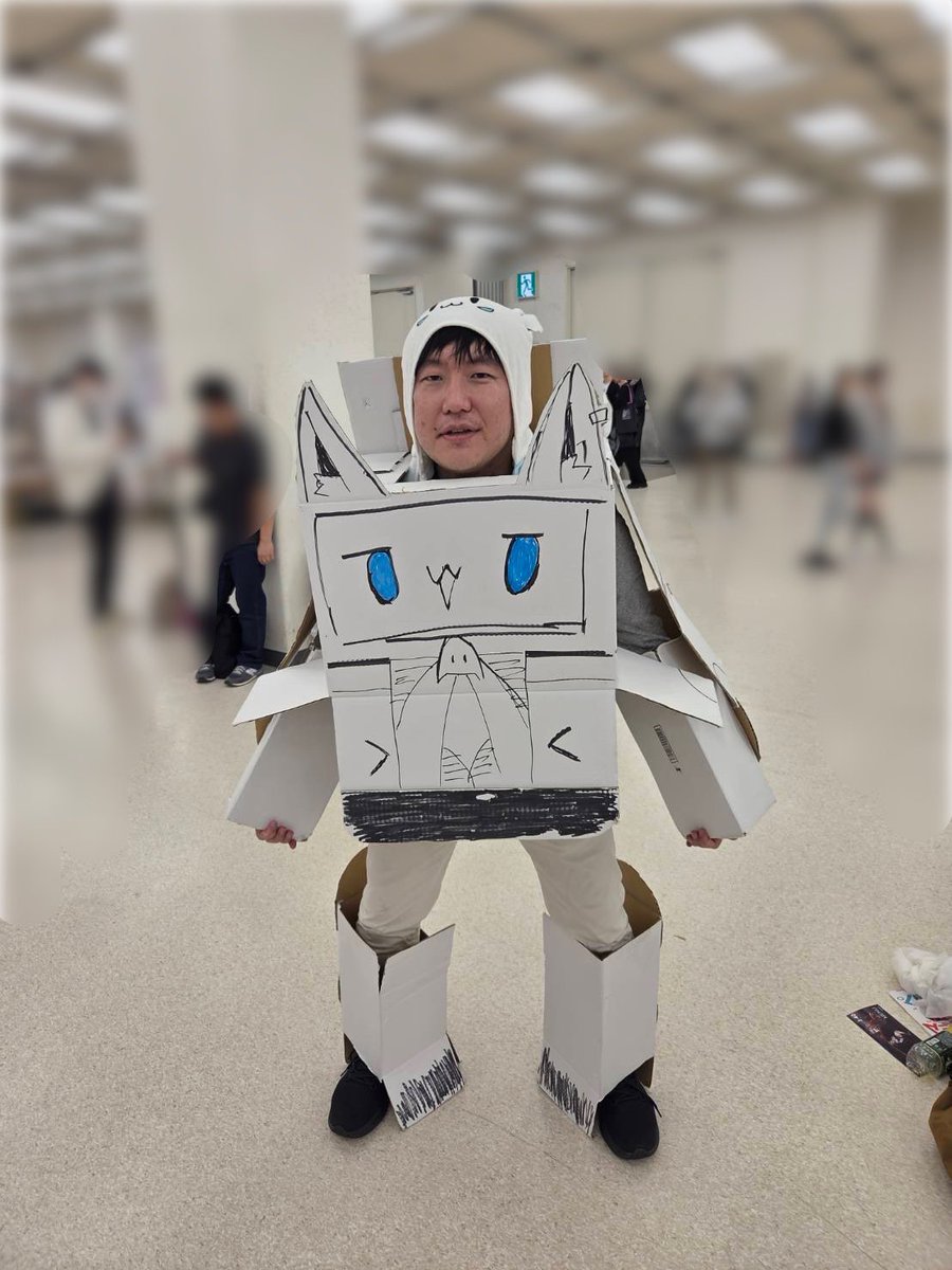 HoshikageNozomu's tweet photo. I AM FUBUKIMUS PRIME!!

Hyde先生が描かれたビジュアルアップデートしたフブさん（フブキコンボイ）のコスプレをしました！！
#ホロクル12th https://t.co/9ChJCjV3GA