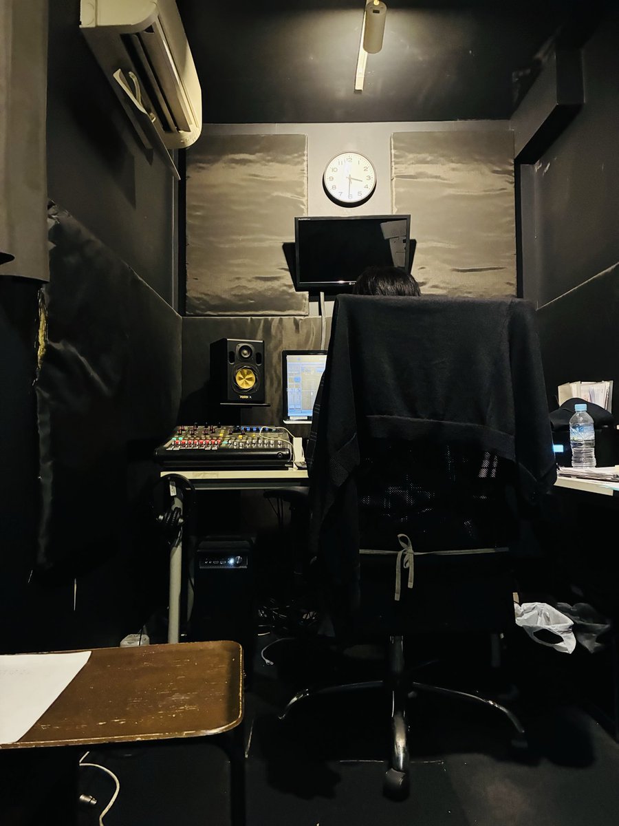 TOTOJI_official's tweet photo. 📢近況報告📢

現在レコーディングや色々制作中！
Gtvo JOSEI BAND BAND が歌録りを
終えクタクタ...
早くアナタに見せたい、聞かせてたい
そんな気持ちでいっぱいです！
色々乞うご期待！ https://t.co/K09lpzzHc2