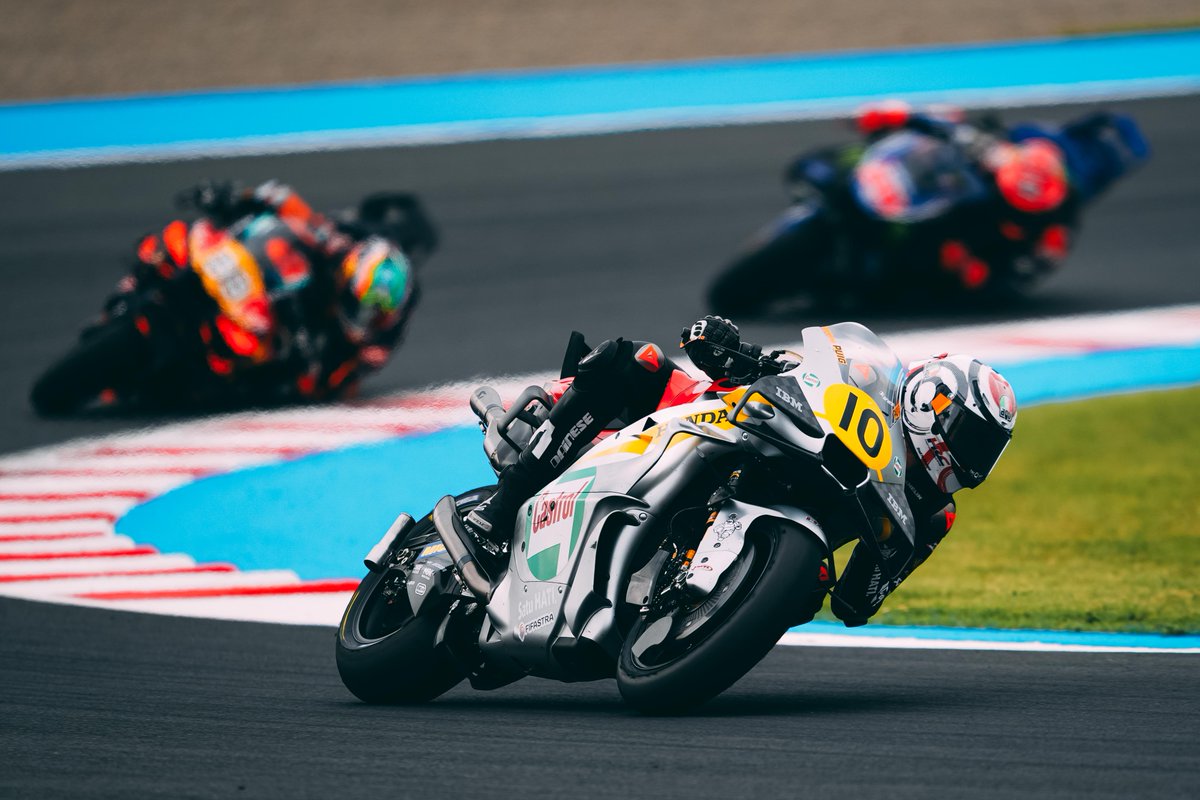 HRC_MotoGP's tweet photo. If this gets 50k likes we keep this livery 🫡

#TheDreamTheChallenge https://t.co/V9NPeRrvkD