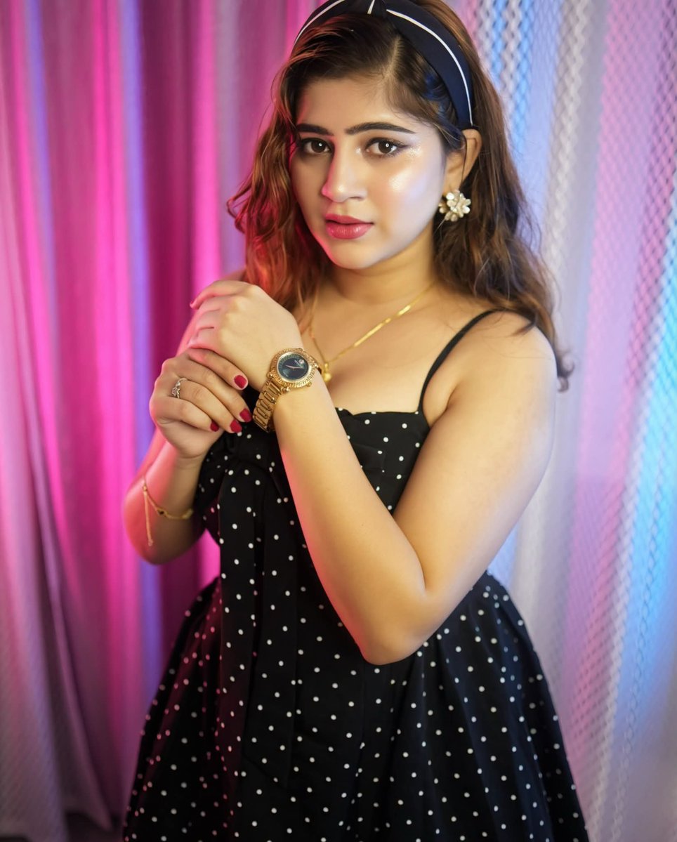 GlamQueensHQ's tweet photo. 🖤✨ Sarika Salunkhe serving timeless elegance in this stunning polka-dot look! 💫
#SarikaSalunkhe #GlamQueens #PolkaDotDress #BlackAndWhite #ClassicStyle #FashionStyle #IndianBeauty #IndianActress #MarathiActress #DesiGlam #Glamour #ChicStyle #StyleIcon #FashionDiaries #Stunning https://t.co/i5CHS73uIa