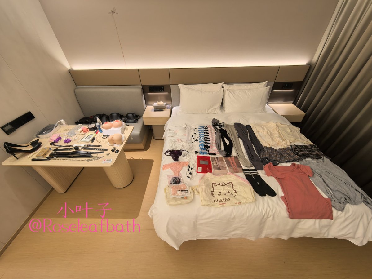 Roseleafbath's tweet photo. 为期三天的雌堕训练开始了...酒店位置就不公开了，以免不安全，想帮我线下训练的男爹私信吧...希望三天后离开酒店的时候，我还没坏掉...
#雌堕 #伪娘 #做爱 #调教 #sm https://t.co/yDkK9HqnKk
