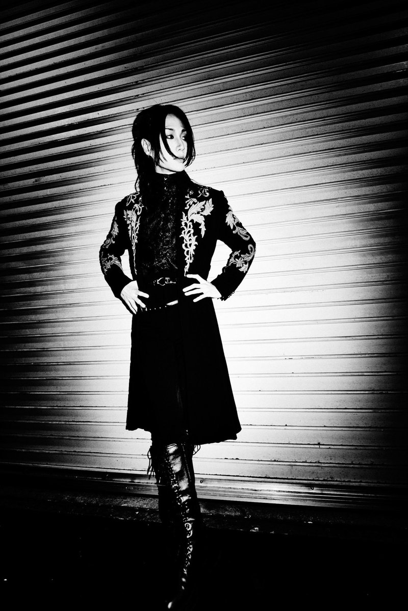 Kizu_yue's tweet photo. Zepp Nagoyaでした

実を言うと本人さえもライブ中に
「ただいま」なんて言うこと頭になかったんです

自分でMCすらあんまりしないのに
そういうのは大事にする

そういう人です
キズのボーカル

ありがとう https://t.co/5jxwLfZSFf