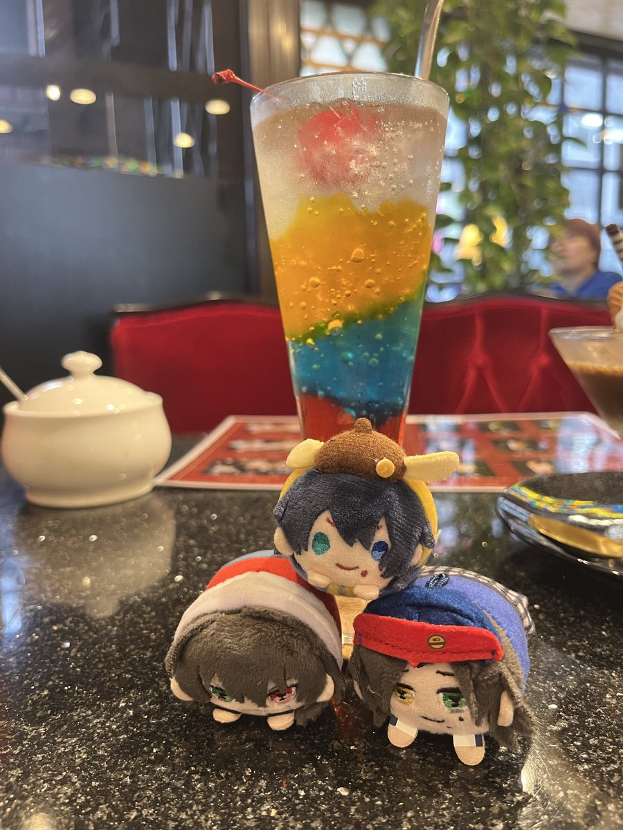 MoonSammer's tweet photo. ライブビューイング前に来てみた！めっちゃ美味しい！！！ https://t.co/ZrGg2R2yf1
