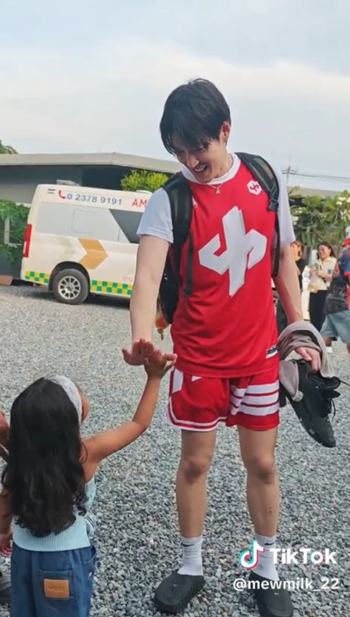 firzaGyu's tweet photo. Klo punya anak trus ktemu Krating juga anak gue aja yang gue suruh maju 😭😭

Cakep banget padahal abis main pasti gobyos 🛀 https://t.co/oWsnErKYZu