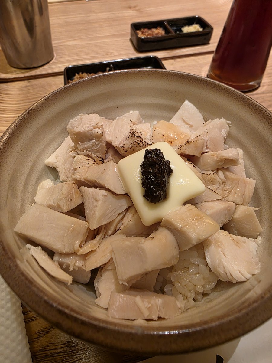 TKY__zero's tweet photo. 研修終わりに
鶏白湯ラーメン！！
げふぅーー https://t.co/l1VQfLb0qx