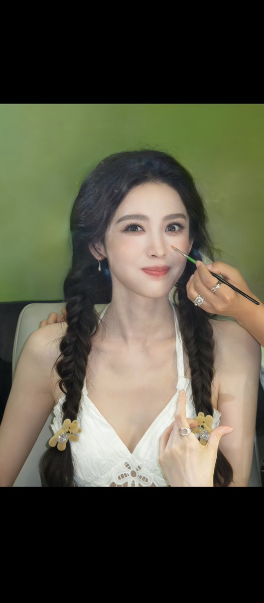 ChhiSou6326's tweet photo. Fairy🧚🏻‍♀️🤍💚

#gulinazha #古力娜扎 #Nazha #娜扎 https://t.co/JH6t4qWN4h