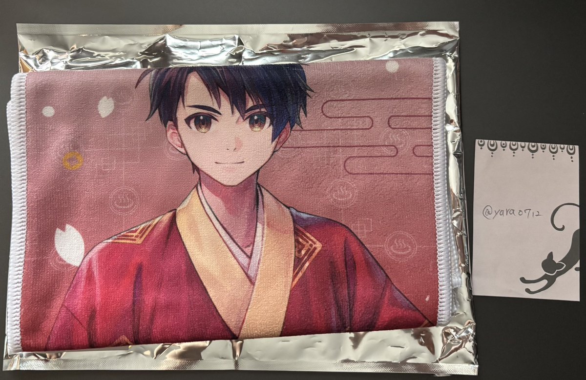 yura0712's tweet photo. 【交換】極楽湯 スターリープ 幻水 マフラータオル お饅頭 ランダムステッカー
譲)
タオル：若（主人公）
おまんじゅうステッカー：シャプール

求)
タオル：フリック
おまんじゅうステッカー：フリック

ピンポイントで難しいとは思いますがよろしくお願いいたします。 https://t.co/ilRjYKBnNM