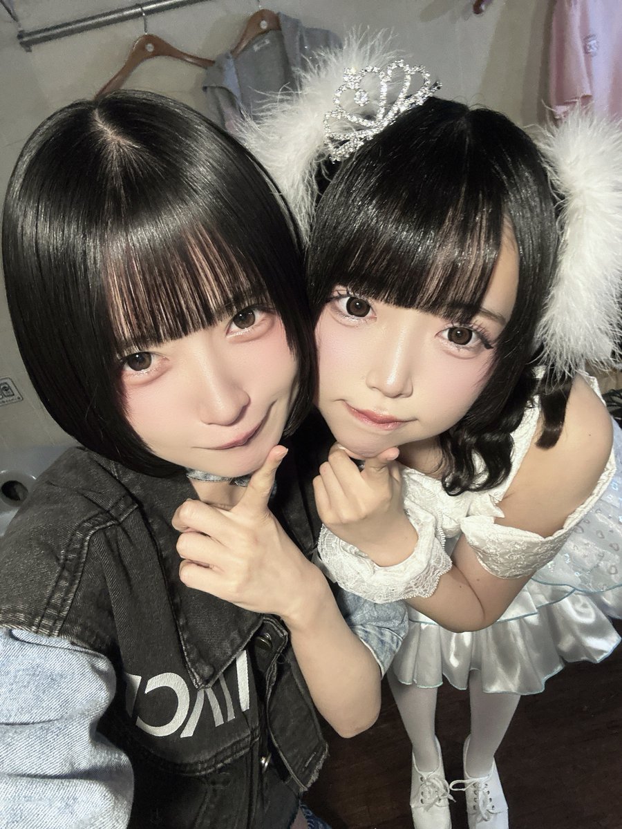 MIU_KMITC's tweet photo. うみせな卒業ありがとうございました🎓💐

1年半、一緒に活動できて本当に良かった。楽しいだけじゃなくて辛いことも沢山あったけど、一緒に乗り越えてくれたから今日の景色が観れたと思う。

5人のKAMAITACIを見届けてくれてありがとう！みんなの声沢山届いてた>_< https://t.co/ibVwPT6j2G