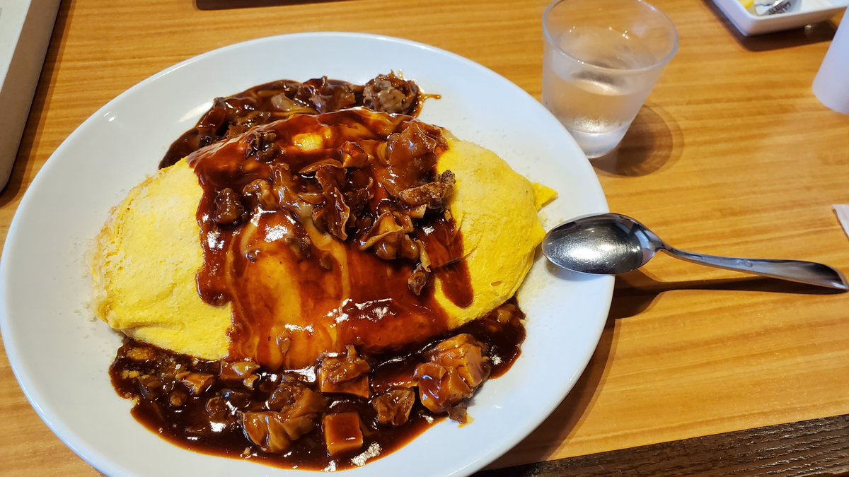 souldouthero's tweet photo. 久し振りにポムの樹でLサイズ食べたけどサイズが小さくなった？以前よりも余裕で完食できた。 https://t.co/0xRSwMTn3B