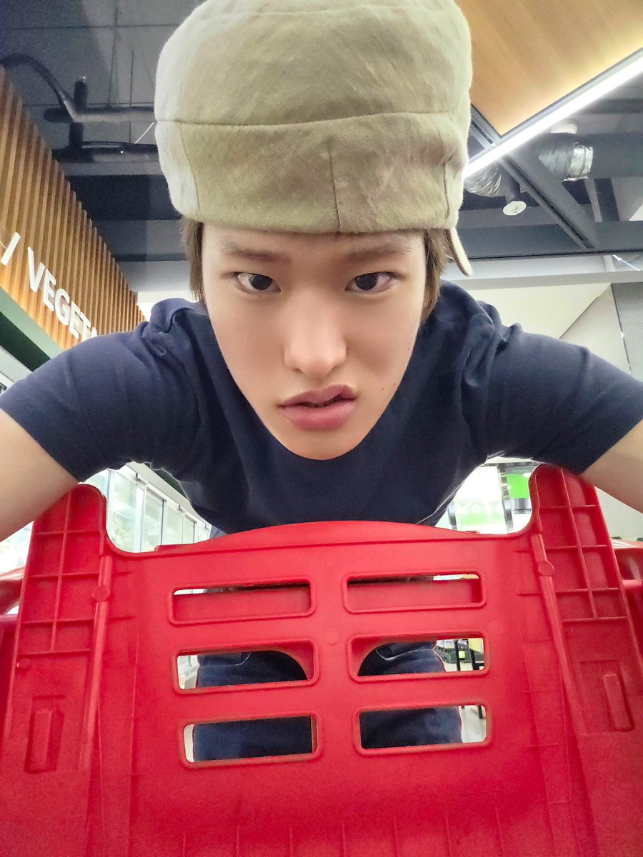 rainfilleddayZ's tweet photo. ฮืออออออ กลมมาก 😭🐽💘💘💘💘 https://t.co/M7iqly8fAS