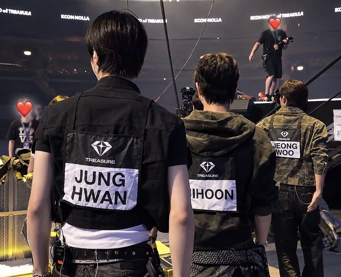 thepinksweetp's tweet photo. I love J .
What’s J ?
Junghwan , Jihoon , Jeongwoo https://t.co/IqPh3924yn