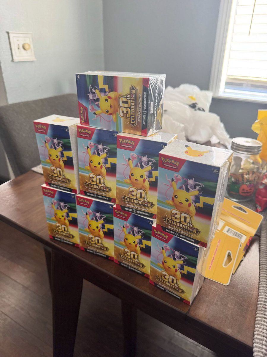 ValvedJae's tweet photo. 🎁 5 lucky Pokémon fan is taking this home. Winners will be chosen on friday

Follow
&amp; Like,
Repost and Follow me
Comment your favorite Pokémon

5 winner. That's it. Good luck 🍀 https://t.co/3m6ZydoLcQ