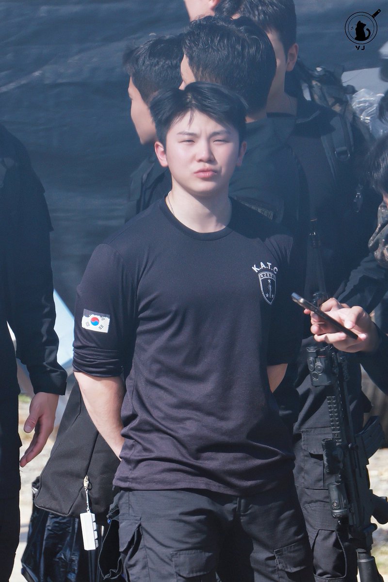woozi_YJ's tweet photo. 261004 지상군페스티벌 

햇볕이 너무 세서 눈부셔ㅠㅠ
대열 정리하고 퇴근~~!!

#우지 #WOOZI #ウジ https://t.co/KlhLzTO5Cg