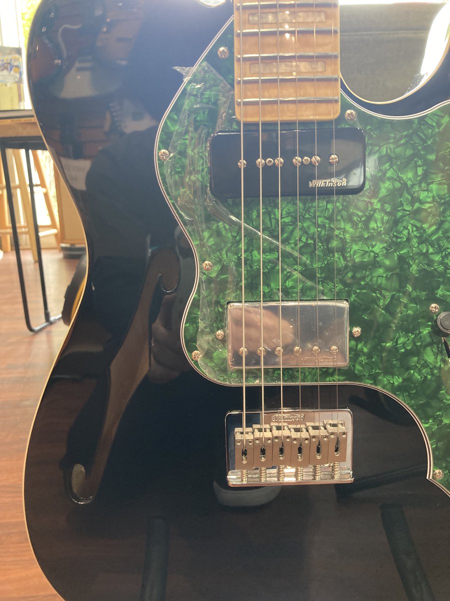 apollonmusic's tweet photo. 英国Vintage® Guitars 
Fホールモデル達

通常のラインナップでこれだけ選べます！
＃Thinline
#Vintage® Guitars https://t.co/pRTqY026cR