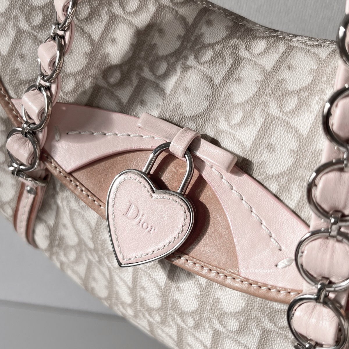 glirttery's tweet photo. 2000s christian dior ‘romantique’ trotter bag https://t.co/0Oni2dkXYY