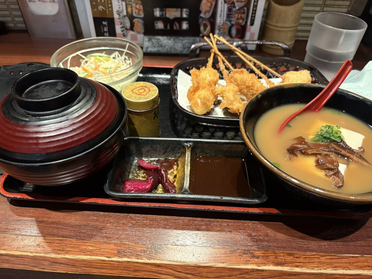 123yoshico's tweet photo. 腹ごしらえして移動する https://t.co/keUPlGqKqU