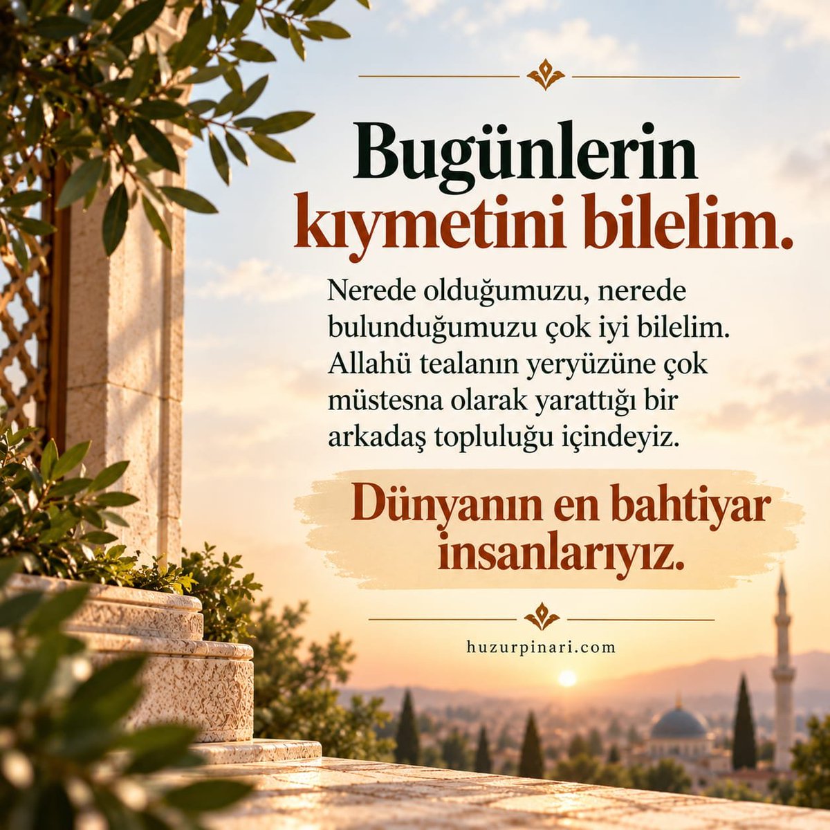 Huzurpinaricom's tweet photo. Büyükler buyurdular ki;

Nerede olduğumuzu, nerede bulunduğumuzu çok iyi bilelim. Bugünlerin kıymetini bilelim. Allahü tealanın yeryüzüne çok müstesna olarak yarattığı bir arkadaş topluluğu içindeyiz. Çünki Mübarek Hocamız kaç defa buyurdular ki; Dünyanın en bahtiyar insanlarıyız. Bu memleketin demiyorum, dünyanın en bahtiyar insanlarıyız. Dünyanın en şanslı insanlarıyız. Bir insanın başı olmazsa, bu insan, insan mıdır? Allah korusun. Başsız insan ne anlamına geliyorsa, dinini öğreneceği bir zâtın olmaması, ondan daha beterdir. Nihayet başsız insan ölür gider bir şey olur; ama dinini doğru olarak öğreneceği bir zât yoksa, bulamamışsa, hele hele yanlış öğreniyorsa, onun hali ne olur? Gayet kolay, yak kibrit çöpünü, koy parmağını, bitsin bu iş. O zaman insan nerede olduğunu, ne nimete kavuştuğunu anlar.
