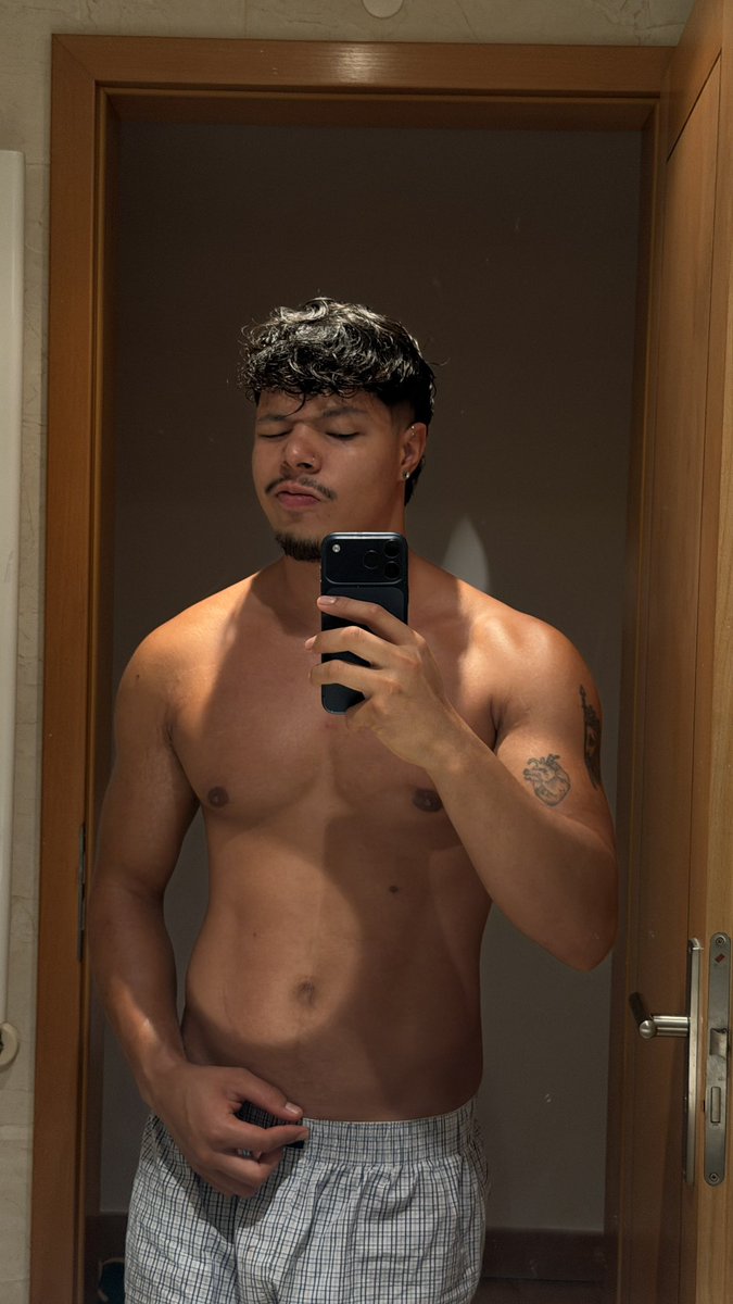Boy190900's tweet photo. Buenos días https://t.co/9nMFqQx6U4