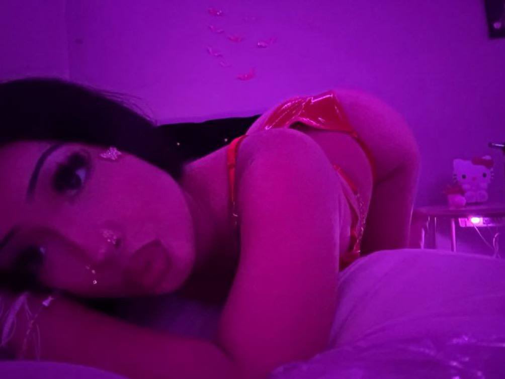 yummyxpussy's tweet photo. FaceTime show anyone up ?😛

https://t.co/w28w52EpWe https://t.co/jsQspfCODr
