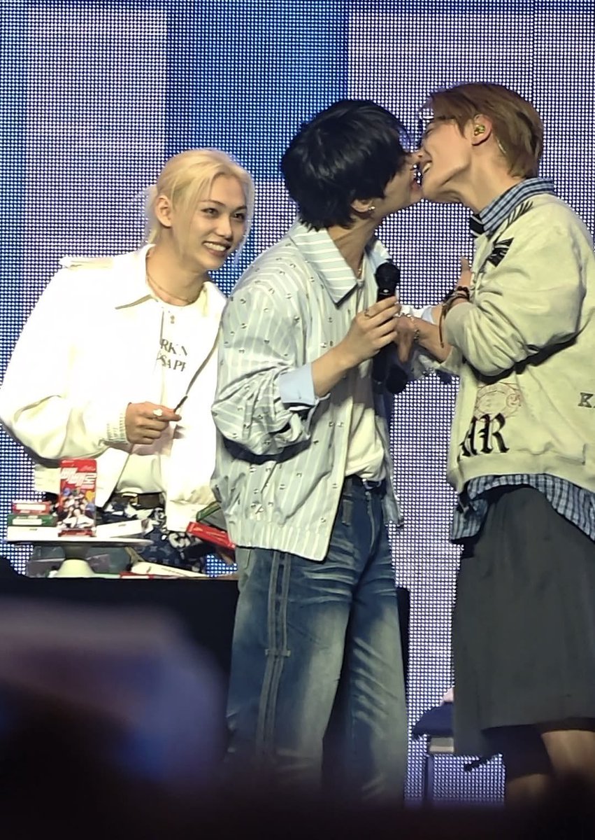 rapgodchangbinn's tweet photo. te amo felix me representas tanto https://t.co/vagw4i3CSN