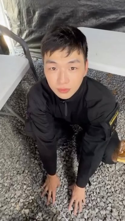 Niceitmez's tweet photo. 🤪🐶 https://t.co/MALgW7jowJ