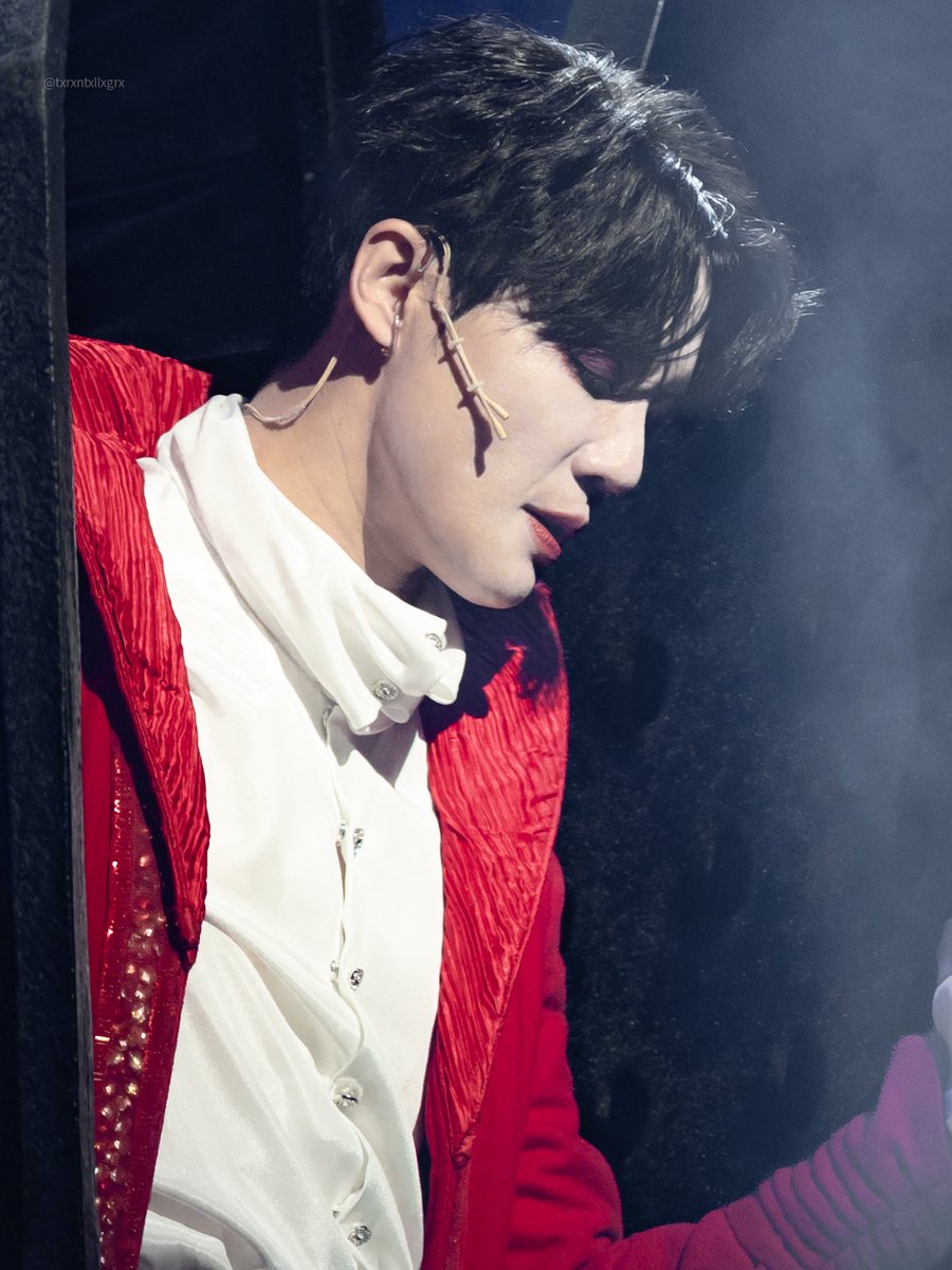 txrxntxllxgrx's tweet photo. 261004 뮤지컬 드라큘라 놀100% 커튼콜데이 

오직 사랑만을 원한 그를 용서해요
#김준수 #샤큘 #XIA #뮤지컬드라큘라 #시아준수 #ジュンス https://t.co/L56x3I0a5H