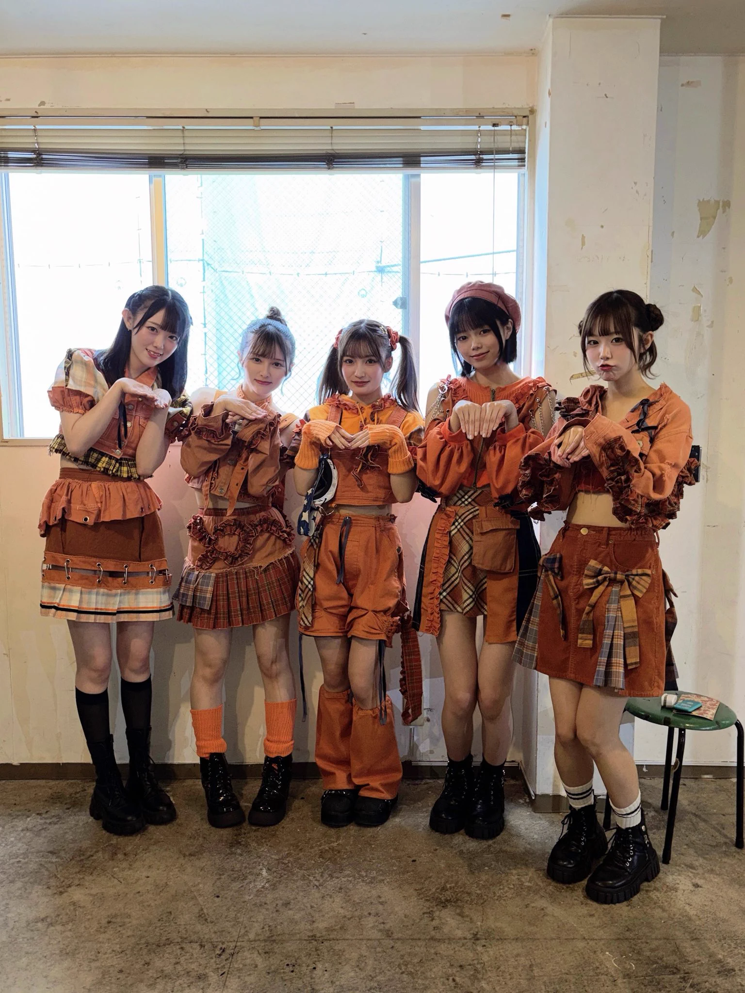 8°世界が変われば、【2025.04.25 DEBUT】 (@8ware_idol) / X