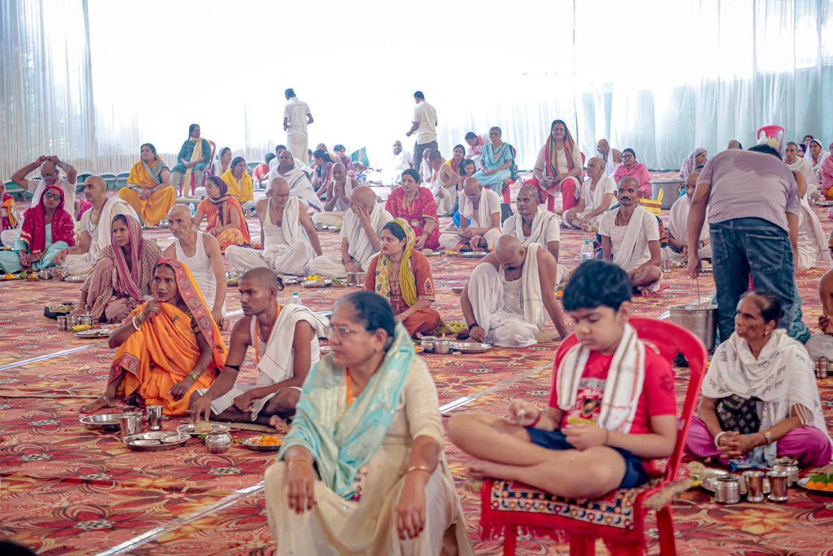 bageshwardham's tweet photo. ऋषिकेश की पावन धरती पर पितृ पक्ष पूजा, तर्पण एवं पूजन, सनातन श्रद्धा और आस्था से सजा दिव्य आध्यात्मिक संगम... https://t.co/pp9xQPbpFR