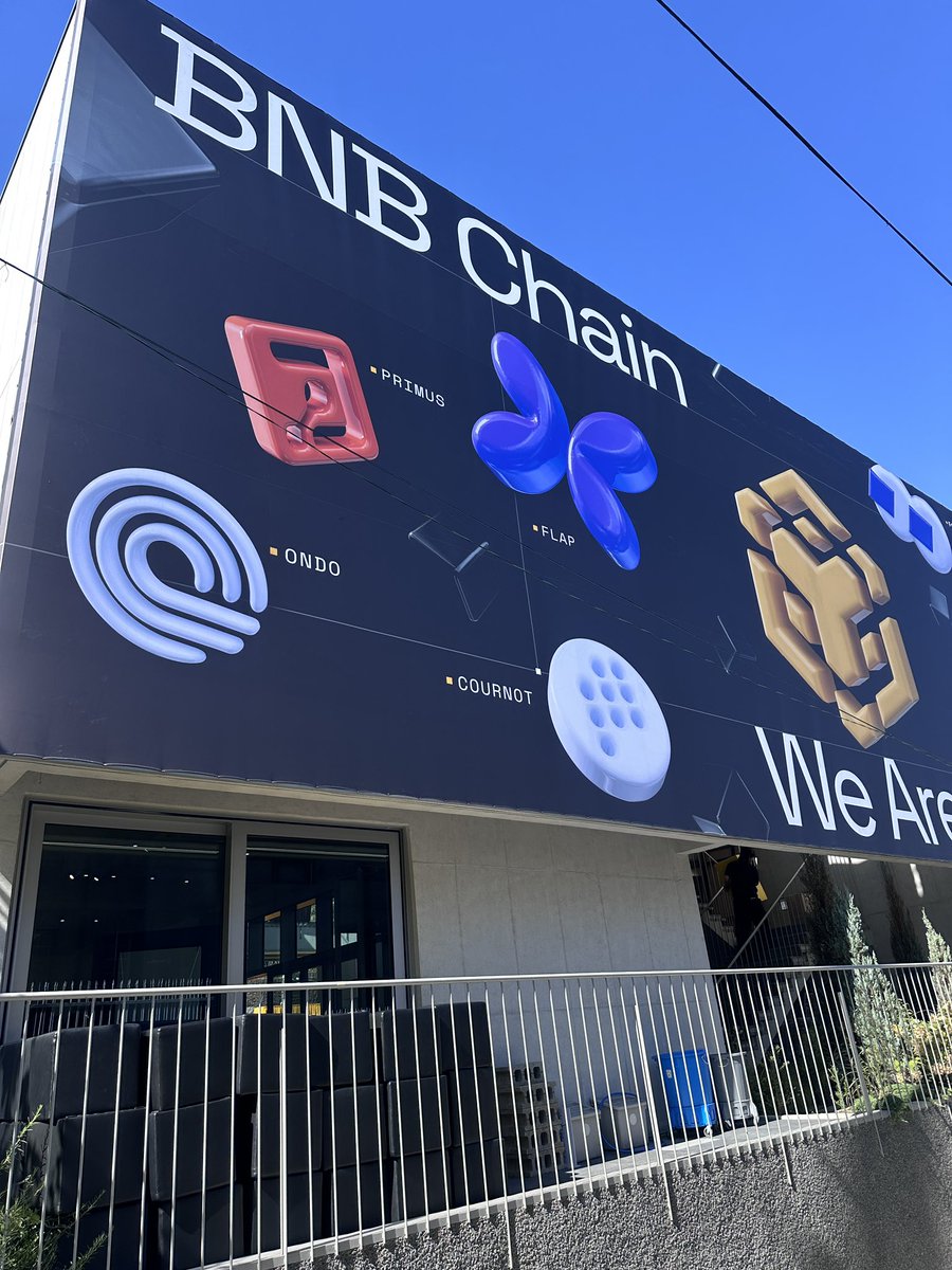 eth_cedric's tweet photo. To everyone who helped make this happen, thank you. 🇰🇷 🦋 

Back to work. https://t.co/HgYPk1UuCS