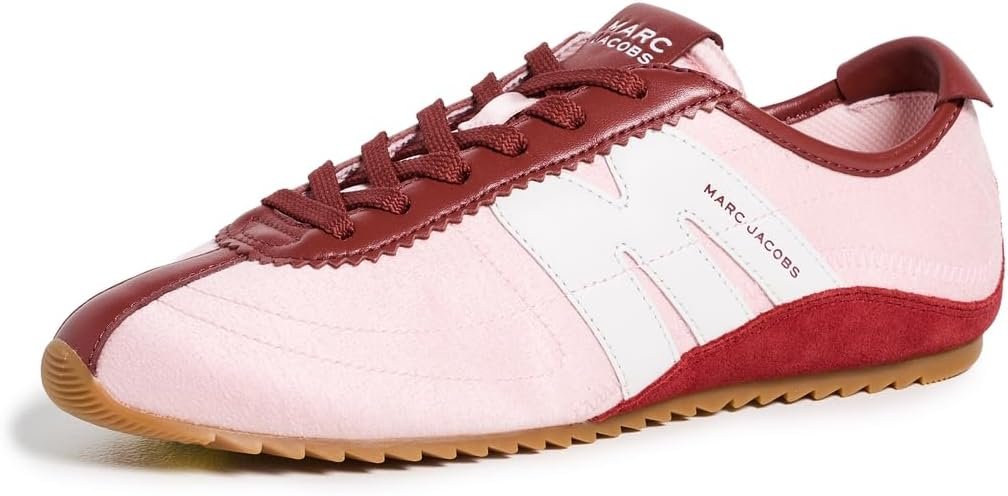 TheDealsVault's tweet photo. Marc Jacobs Women's The 400 Bleecker Runner Sneakers at $109.44

https://t.co/vP5ChBUFiX

#Sneakers #Bleecker #Runner https://t.co/DGE1HfsfZH