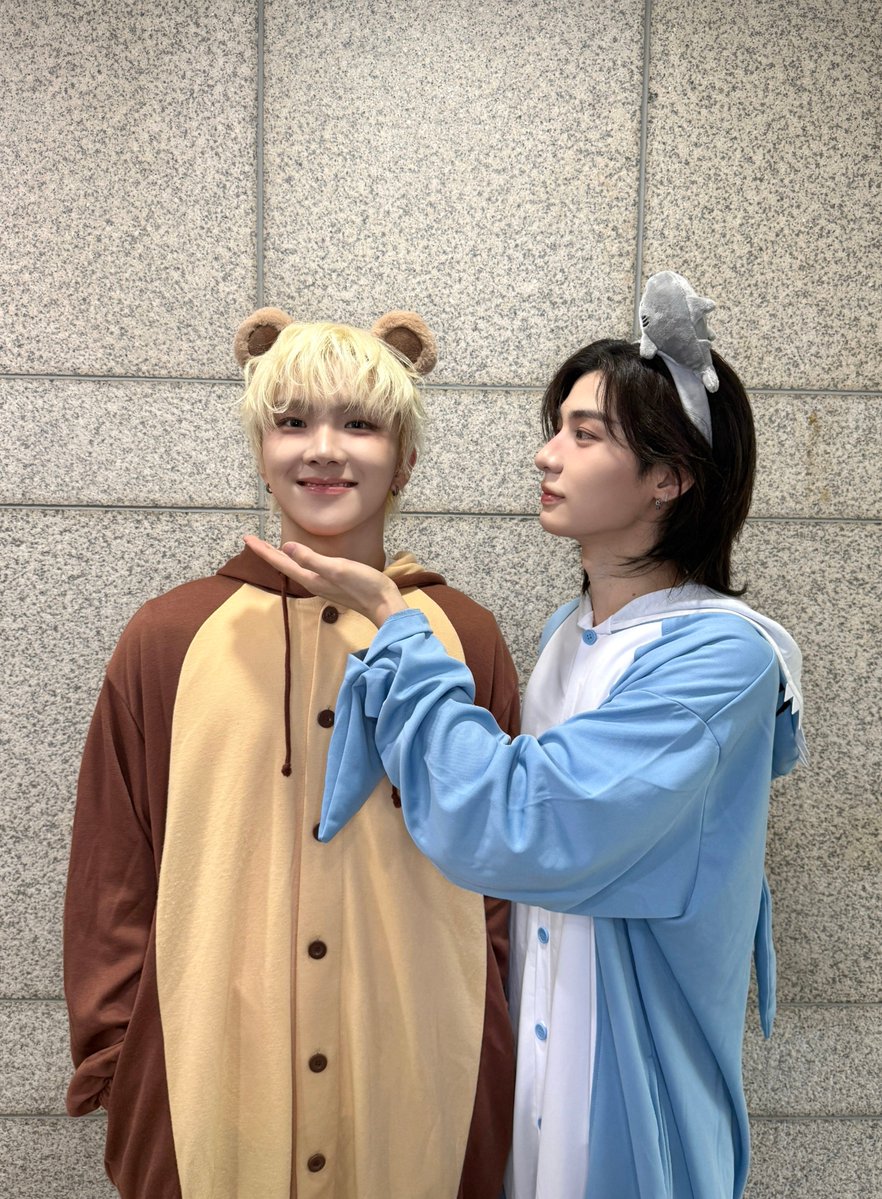 BOYNEXTDOOR_KOZ's tweet photo. 261004 인기가요🚪📸

#BOYNEXTDOOR #보이넥스트도어 #BND
#HOME_DELUXE #ANIMAL
#BOYNOW https://t.co/u3qsAP0Atf