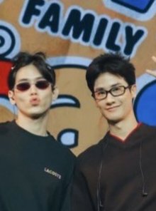 GalaxystarTN's tweet photo. Their messy playful hair.  😚💖 

TAYNEW POLCASAN IN TAIPEI

#TayNewPolcasanFamilyTripinTaipei https://t.co/1xRy02i5hl
