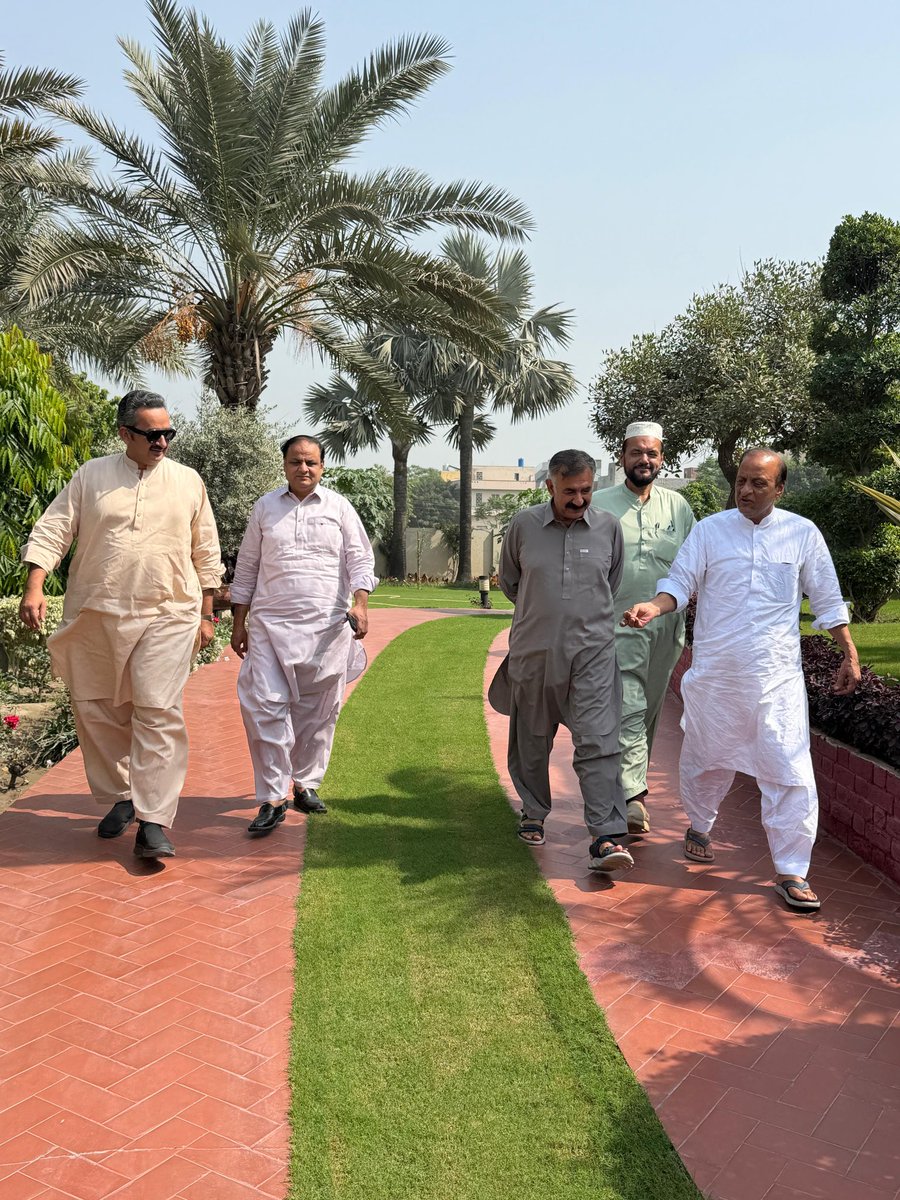 AdilBukshPK's tweet photo. میر ہاوس گکھڑ ، کھوسر بریار 
#NA66 #PP36 #PMLN #TeamABC https://t.co/j1N08XzbJ3
