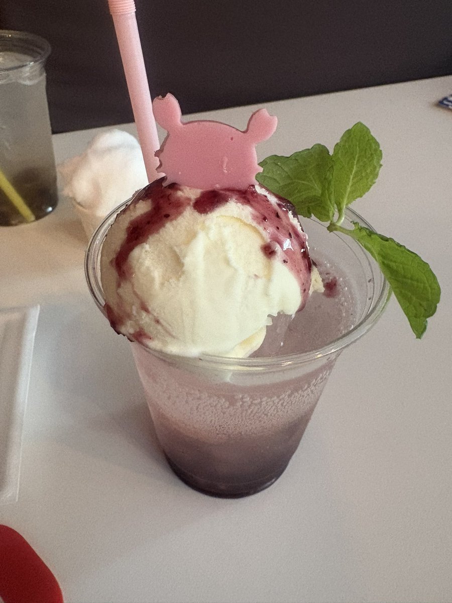 soramori0818's tweet photo. 今回は早くまちろわんのコースター手に入ってよかった!!
まちろの綿菓子にこんな秘密が!!
1番いい出来なのでは???
最強では???
#まちろわん見て
#SAScafe https://t.co/aAXF69BKoE