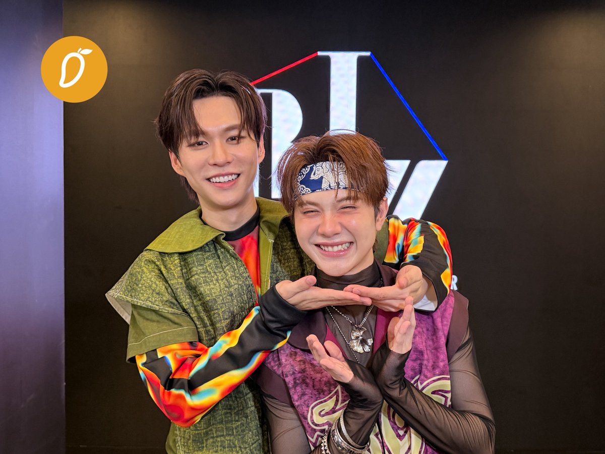 themangozero's tweet photo. ✨🚶🏻บุกรันเวย์ดีไซเนอร์หน้าใหม่แห่งวงการแฟชั่น! 👔 เปิดบรรยากาศลุคที่ใช่ ท่าไหนก็เป๊ะ จากงาน #SiamCenterBIFW2026 🌟
.
พี่แมงโก้พา บวตล มาเสิร์ฟจุ๊บบัวลอยแล้วค้าบบบบ🦫🌱😘
.
BEVERTONLIEW AT SIAM CENTER BIFW26
#SiamCenterBIFW2026xBEVERTONLIEW
#bbverpj #tonliewmtp #บีเวอร์ต้นหลิว #BeverTonliew
