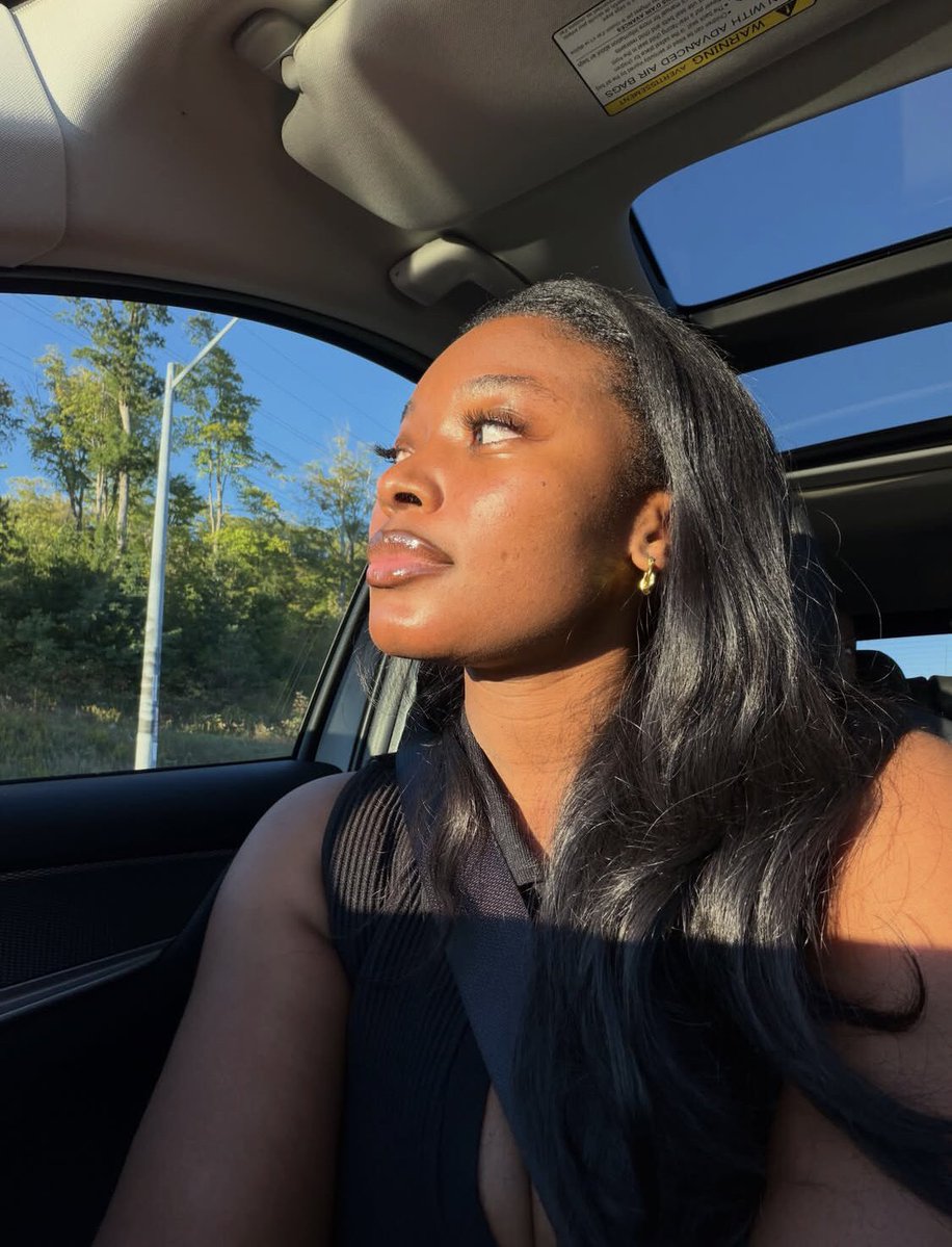 floxgem1's tweet photo. Sun kissed🌞😘 https://t.co/BMZ33AWk8N