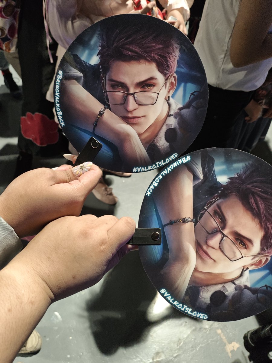 ValkoWolfPackPH's tweet photo. ALL FANS ARE TAKEN!!!!

We're here at SP Hall of Cosplay Mania!! 💚🐺

See you guys!!! https://t.co/7ONklB1Iqr