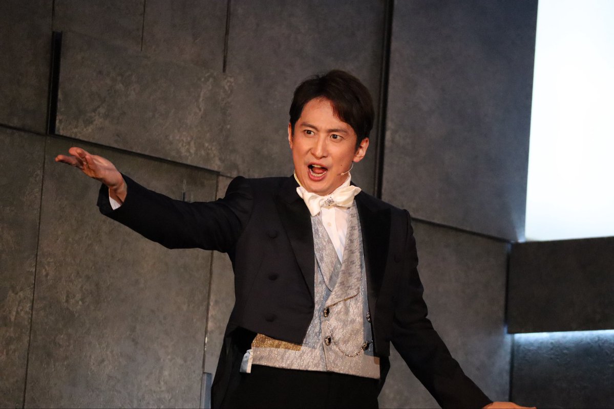 tw_de_songha_sc's tweet photo. ミュージカル『ニコラ・テスラ』無事に大千穐楽の幕が降りました。
9月6日の東京プレビュー公演から本日の大阪大千穐楽まで連日満員のお客様にお運びいただき、また、応援していただき、ありがとうございました。 https://t.co/ksqZtFoqEv