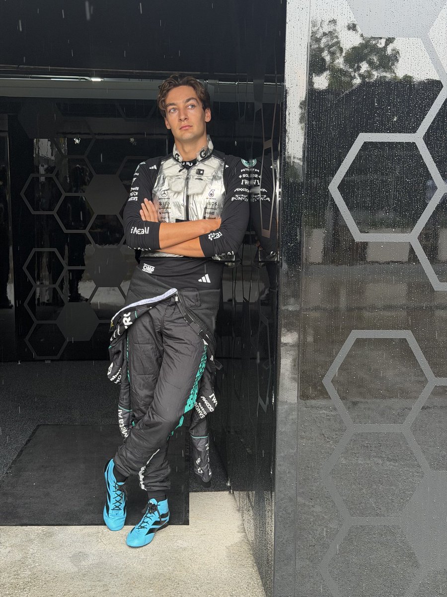 MercedesAMGPCF1's tweet photo. Georgie 🌟 https://t.co/Dol6vnGNqg
