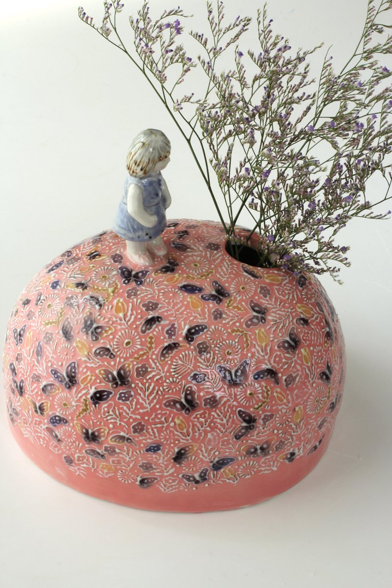 kimiko_art's tweet photo. 間に合うかちょっと不明だけど、これから金彩。花を買ったので雰囲気だけ先に味わいたくて活けてみた🌸
スモークツリーも良さそう https://t.co/zLmfW3ZDxE