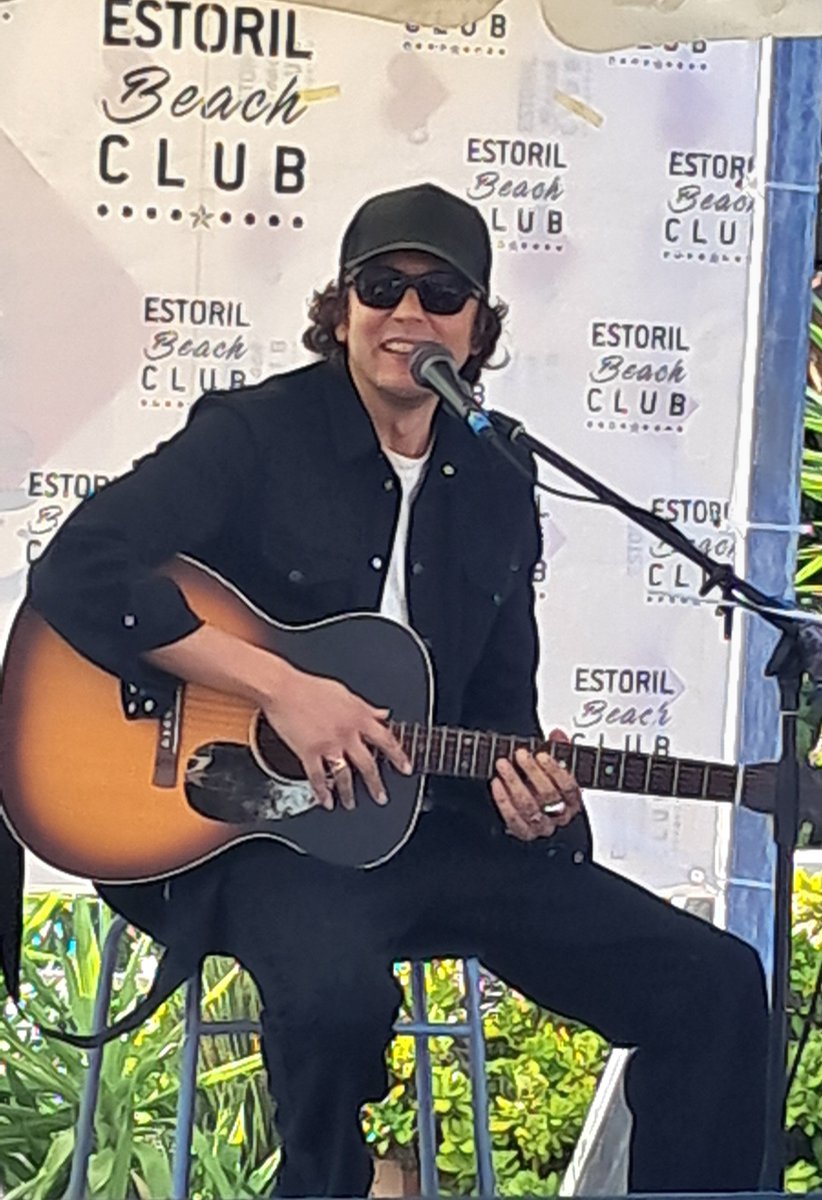 DanyelaCarboni's tweet photo. È passata una settimana...
10 anni con te
10 anni con noi
10 anni insieme 
10 anni di noi
Una festa bellissima grazie a tutto lo staff ma soprattutto grazie a Ermal per essere cosi speciale🫶
#ErmalMeta #Genova #Radunodeilupi #Iocero https://t.co/BM3nlHQdHy