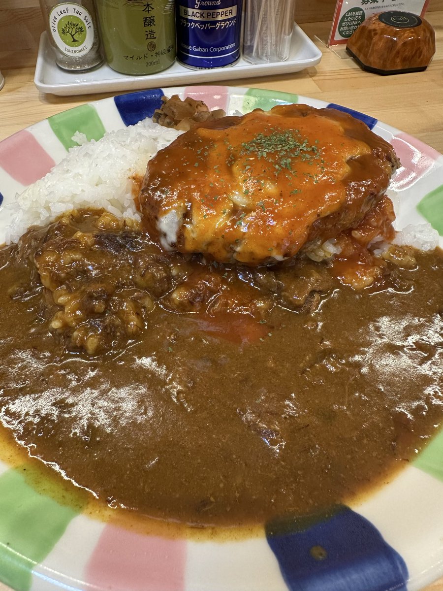 ghtwh273's tweet photo. 宮城県東松島市、つきみちさん。
チーズハンバーグカレー。 https://t.co/TRwvI2fwOl