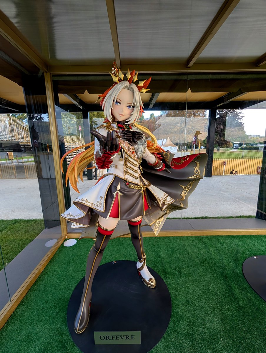 toshionikubo's tweet photo. オルフェーヴルの等身大フィギュア
後ろからは収まらないほどの迫力！ https://t.co/wQ6bf1DrR6